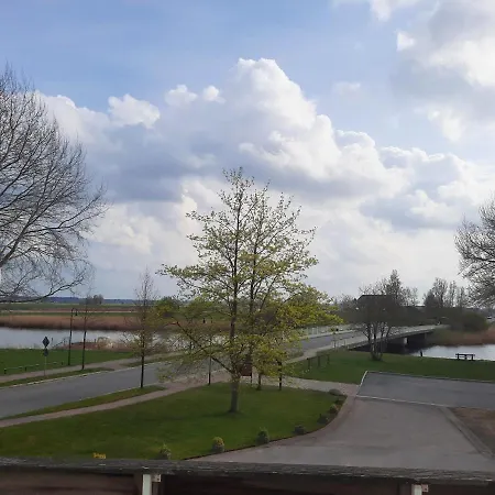 Отель Faehrhaus *